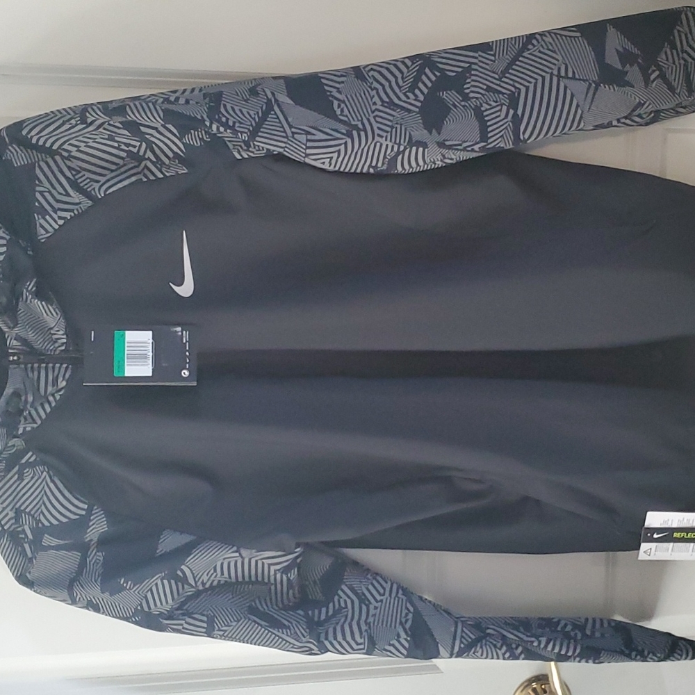 NWT Nike reflective running jacket black XL